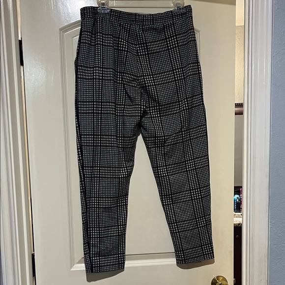 Anthropologie Men's Black and White Patterned Dress Pants - Picture 2 of 3